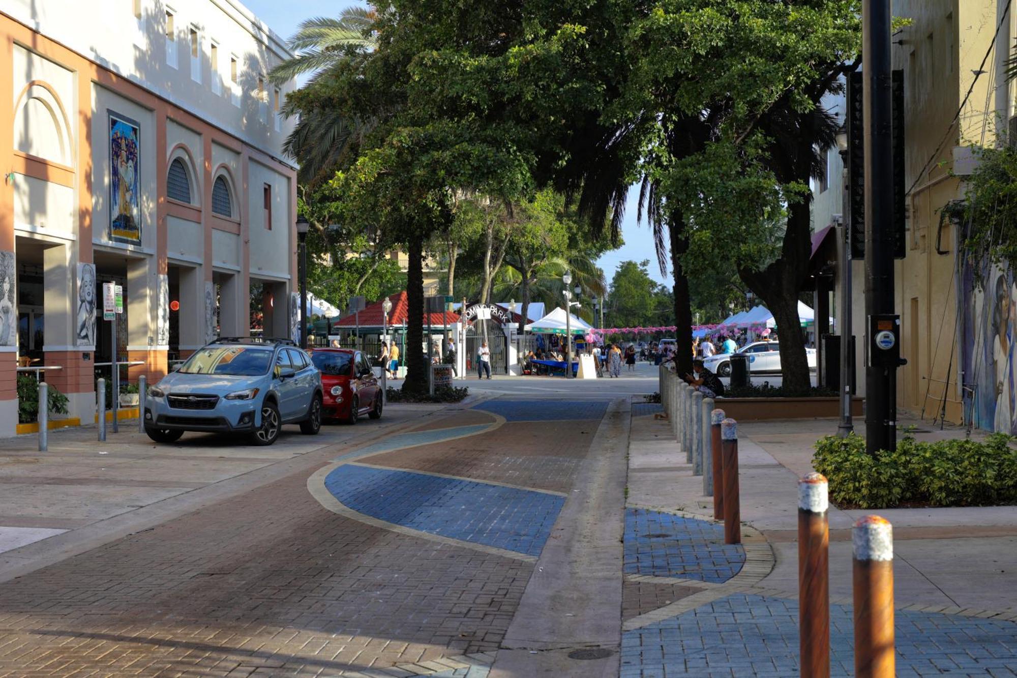 Tower Hotel Little Havana Miami Exteriör bild